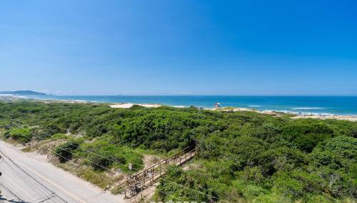 Aptos em Cond. c/ Piscina a 180m da Praia - IRB - Foto 2