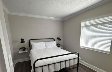 Serene Poolside Getaway Lake Access Parking - Foto 69