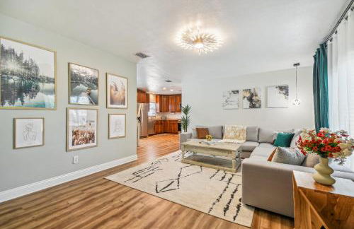 Tropical Retreat with Heated Pool & Firepit - Foto 8