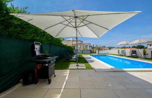 Modern Villa Angelina in Poreč - by Istrabook - Foto 16