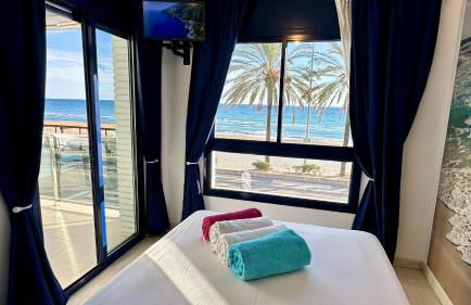 Calafell en primera linea de mar con piscina - Foto 2