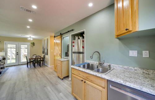 Barling Vacation Rental Fenced-In Yard with Hot Tub - Foto 9