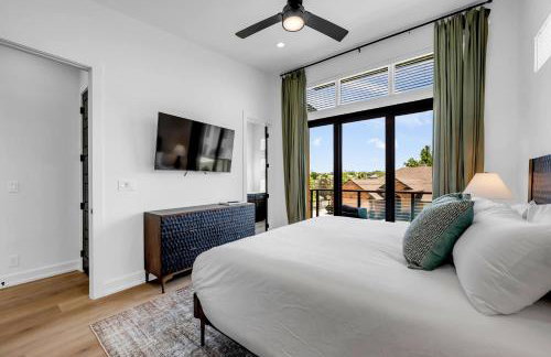 Lakefront Stay for 16 with Pool Dock & Game Room - Foto 39