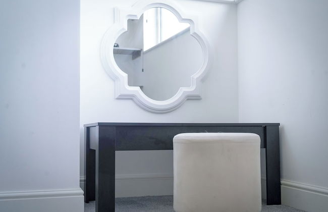 40percent off Monthly /2 Bedroom apt / City Centre - Foto 6