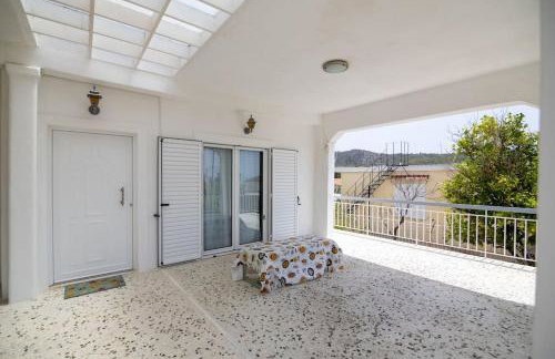 Manos Beach House Salamina - Foto 18