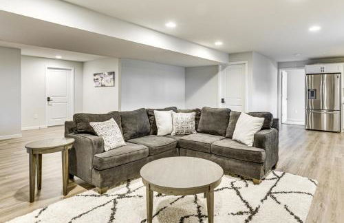 Spacious and Modern Home with Deck in Oregon! - Foto 14