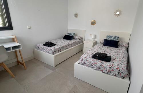 Modern garden apartment by Cabopino golf - Photo 29