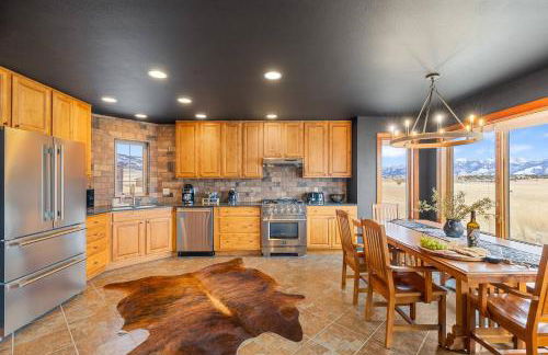 30 Miles to Yellowstone Hot Tub Game Room AC - Foto 47