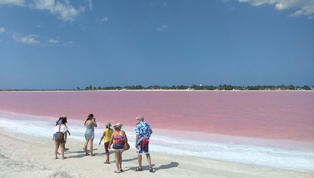 Tour Paradisiaco: Lago Rosa Las Coloradas y Rio Lagartos con Almuerzo incluido. - Foto 3, Conoce a Las Coloradas con tu familia