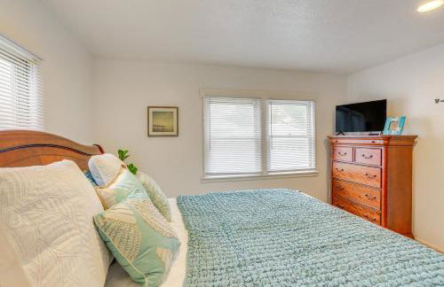 Walk to Beach Home with Pool in Vermilion - Foto 15