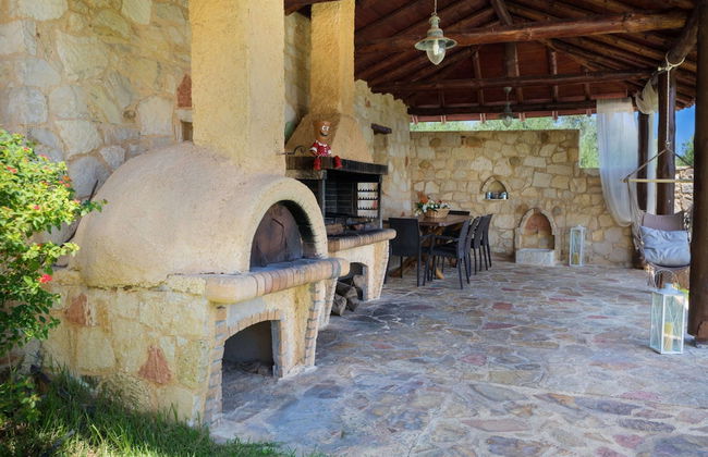 Family Friendly Villa Hermes With Private Pool - Photo 22