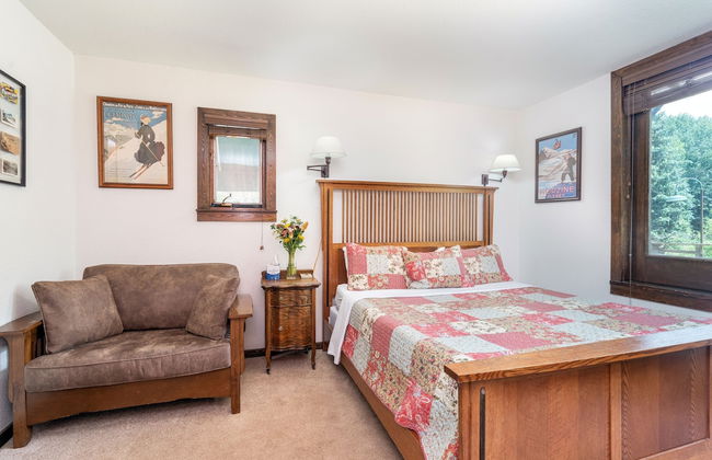 Manitou Lodge 1 1 Bedroom Hotel Room by Alpine Lodging Telluride - Photo 1