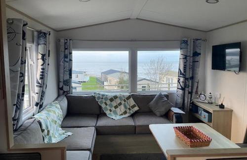 Cabin - Sleeps 4 - Pets Ok - Balcony - Parking - Foto 3