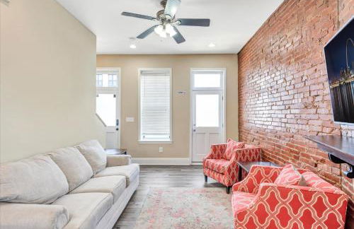 2 Entire bldgs - Great for large groups - Photo 32