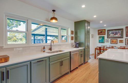 BBQ Ready and Fire Pit Chic Johnson City Home - Foto 8