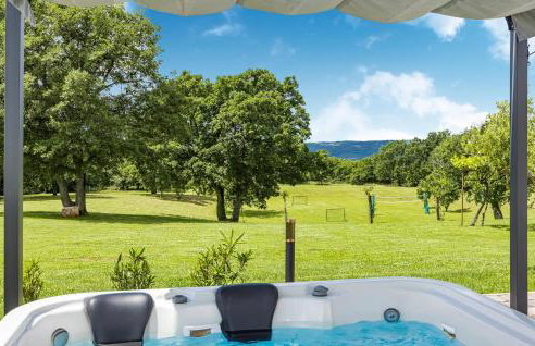 4 Bedroom Lovely Home In Labin - Photo 18