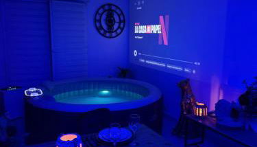 Suite Eden Spa, Appart'hôtel bien être , Patio de standing barbecue - TV XL CinéSport, Lit Q-Size, Wifi, P-Gratuit en Résidence - Foto 5