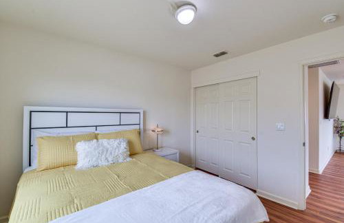 7 Mi to Lake Yosemite Family Home with Fenced Yard - Foto 18