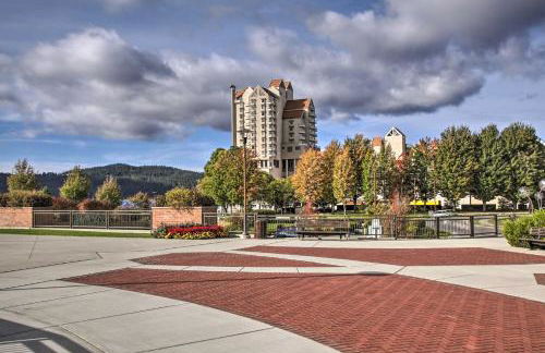 Walk Downtown Stunning Condo with Attached Garage - Foto 31