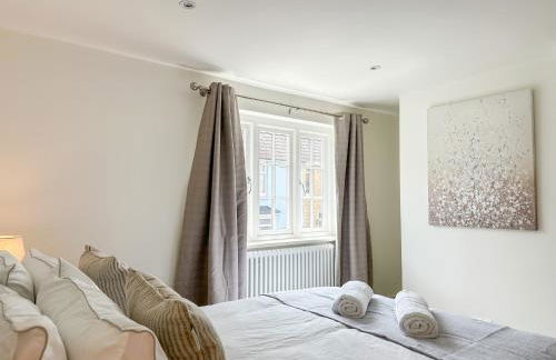 Modern Canterbury 3 Bedroom Townhouse - Pets Welcome & Free Parking - Foto 27