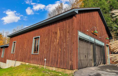 Hot Tub and Large Yard Elegant Deansboro Getaway - Foto 38