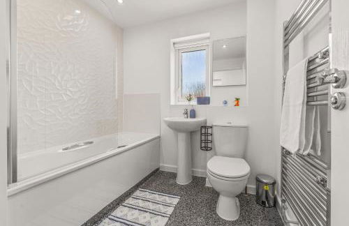 Large Family House with free parking - 3 bedrooms 6 beds - Foto 22