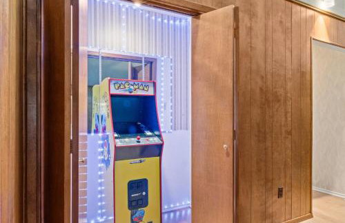 DFW 3BR Luxury Family Escape with Pool and Game Room - Foto 29