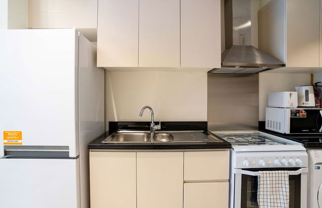 Tanin - Incredible City Vista From Balcony of Fancy Studio - Photo 6