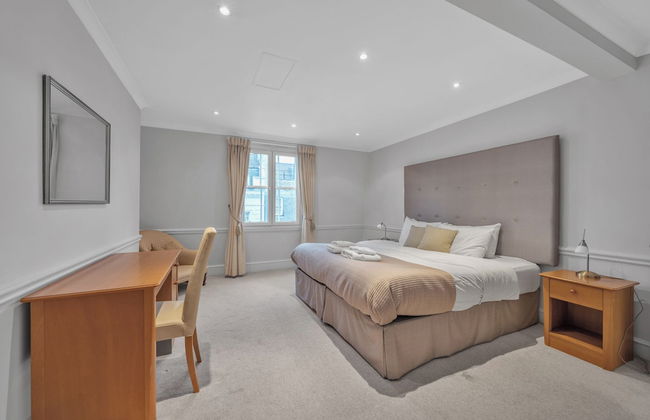 The Hertford Boutique - Foto 61