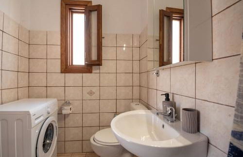 Elithas Central & Budget Stay - Foto 15