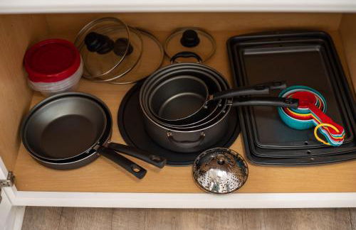 Beautiful 6 bed 3 bath home in quiet neighborhood - Foto 10