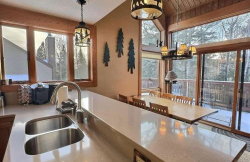 3BR Townhome Ski In Ski Out Pool Hot Tub - Foto 7