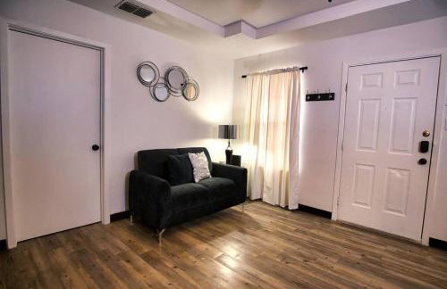 Chic & Cozy 2 bedroom - 1 bathroom - RATED BEST - Foto 31