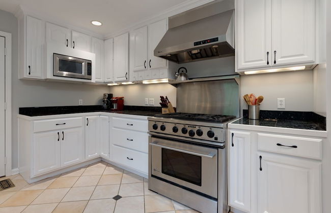 Green Hills Escape - Photo 13