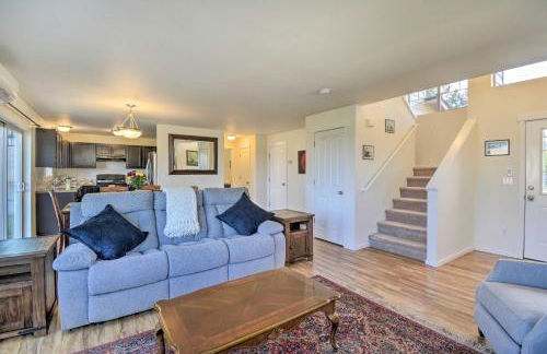 Pet-Friendly Poulsbo Abode with Mountain Views! - Foto 1