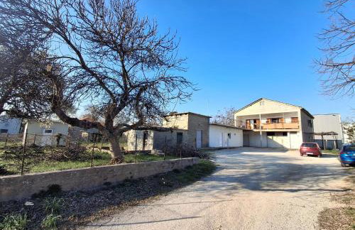 Benkovac sobe - Foto 1