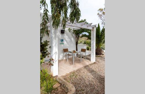 TurAlmeria - Casa Tranquila con Jardín y Aparcamiento privado - Foto 1