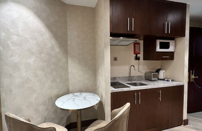 City Seasons Suites - Photo 25