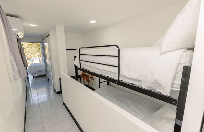 Mangoya Lounge - Photo 2