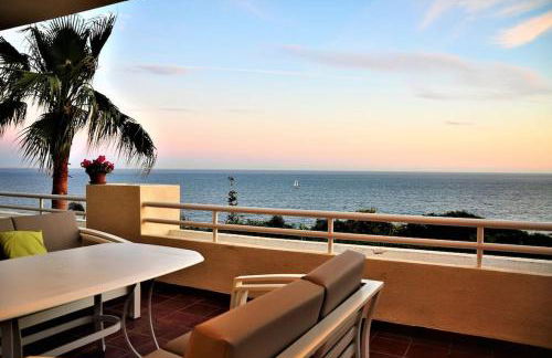 Spectacular 3 bedrooms Sea Views apartment - Photo 63