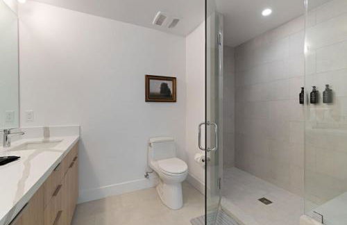 Luxurious 2BR Apartment in heart of Silicon Valley - Photo 15