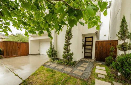 Downtown Escape - Backyard, Game room and Free Parking - Foto 48