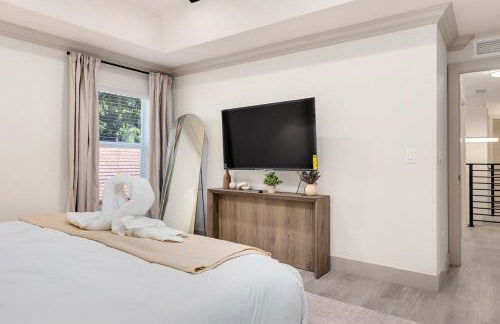 Lucky Day Retreat with Game Room, Heated Pool, Park, Resort Style Amenities - Photo 2