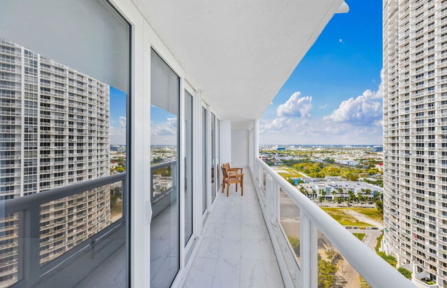 Modern Apartments Biscayne Bay - Photo 31