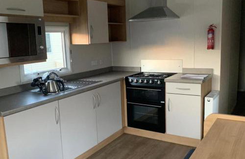 3 Bed Cabin - Sleeps 6 - Wifi Free Parking Pets - Foto 4