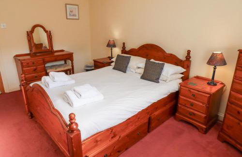 Honeysuckle - Photo 16