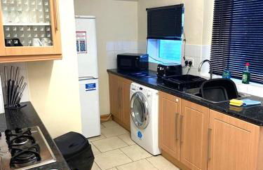 Royle House by SG Property Group - Photo 7