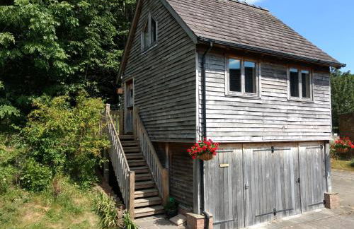 The Studio, Upper House Farm, Crickhowell. - Photo 1
