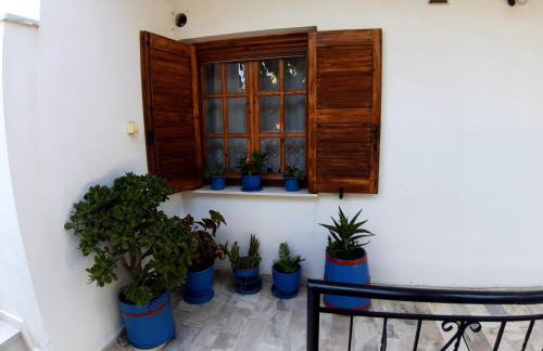 Glyfada's Family Apartment - Photo 15