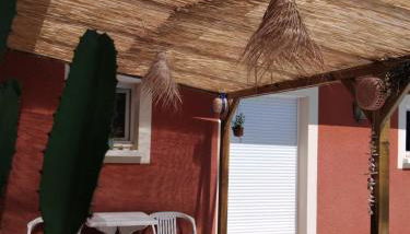 Maison spacieuse avec piscine et jardin - Foto 2